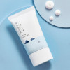 Солнцезащитный крем с морской водой Round Lab 1025 Dokdo Sunscreen SPF50+ PA++++