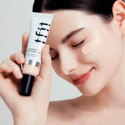 Увлажняющий тональный флюид для лица "Темно-бежевый" TFIT Radiance Fit Serum Foundation N02 Nude